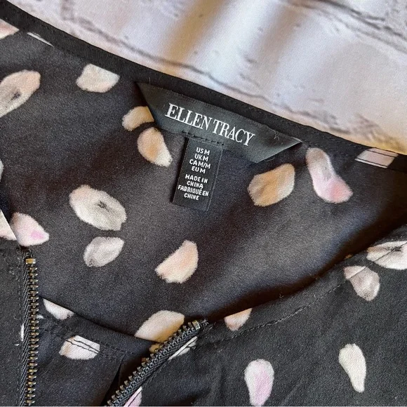 Ellen Tracy Black Print Flowy Blouse Medium - Picture 2 of 11